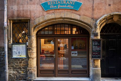 Restaurant Chez Grand-Mère, Cuisine traditionnelle et lyonnaise, bouchon lyonnais